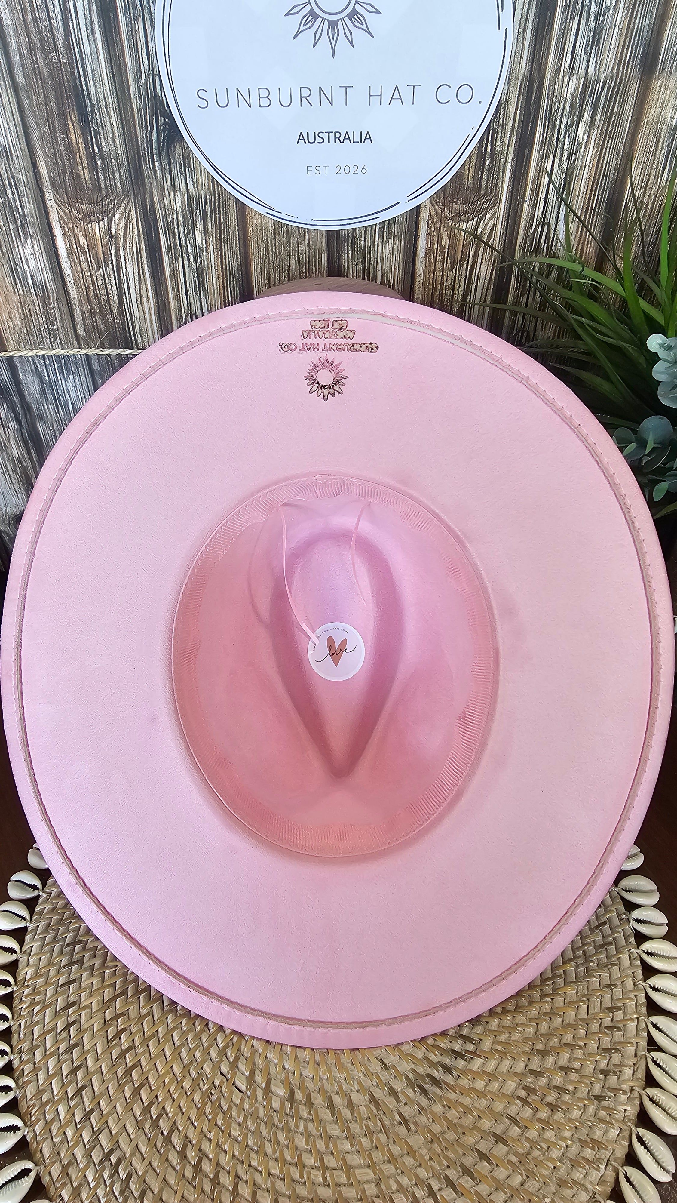 Turtle Design Wide Brim - Pink