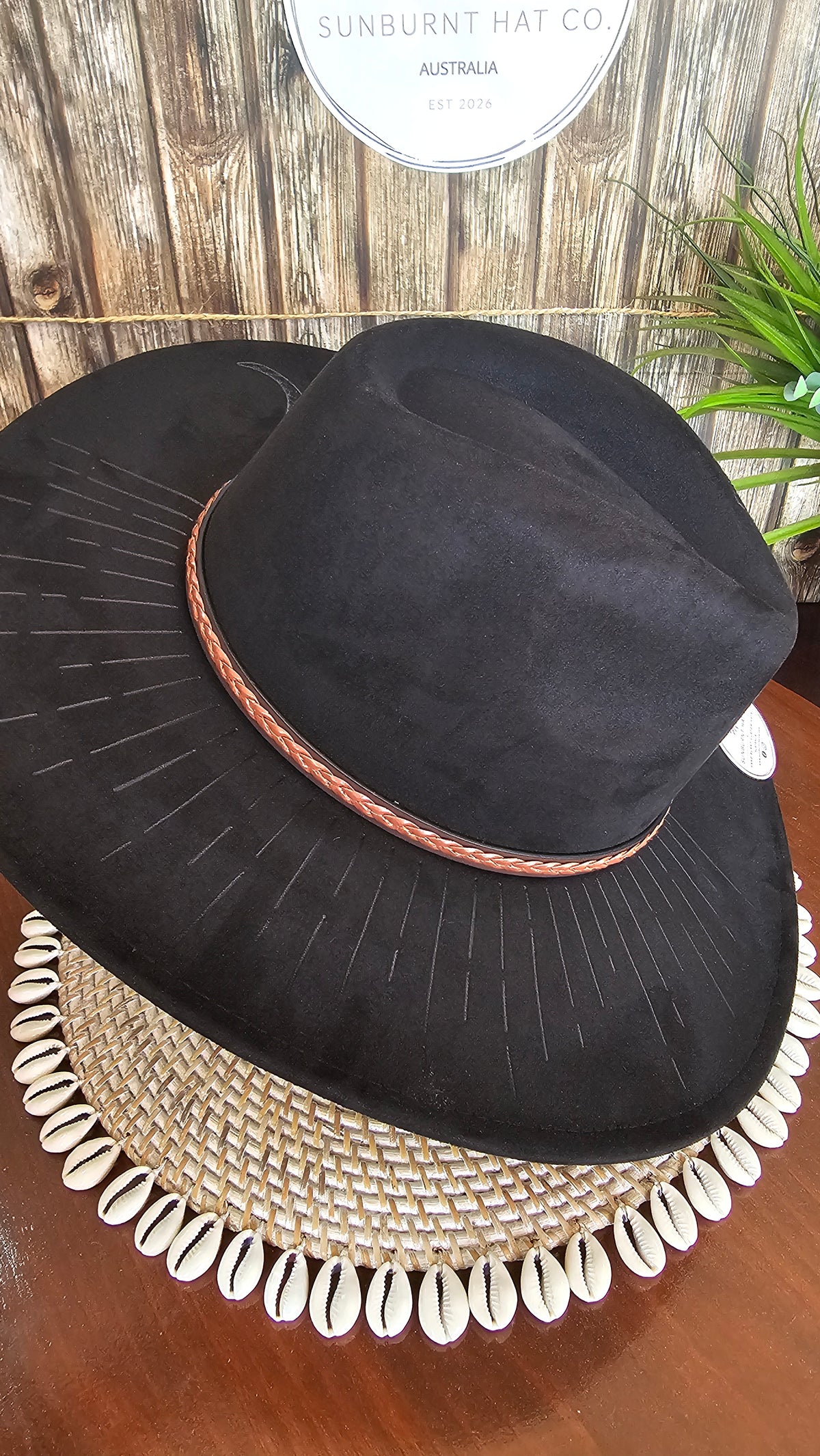 Snake Design Wide Brim - Black