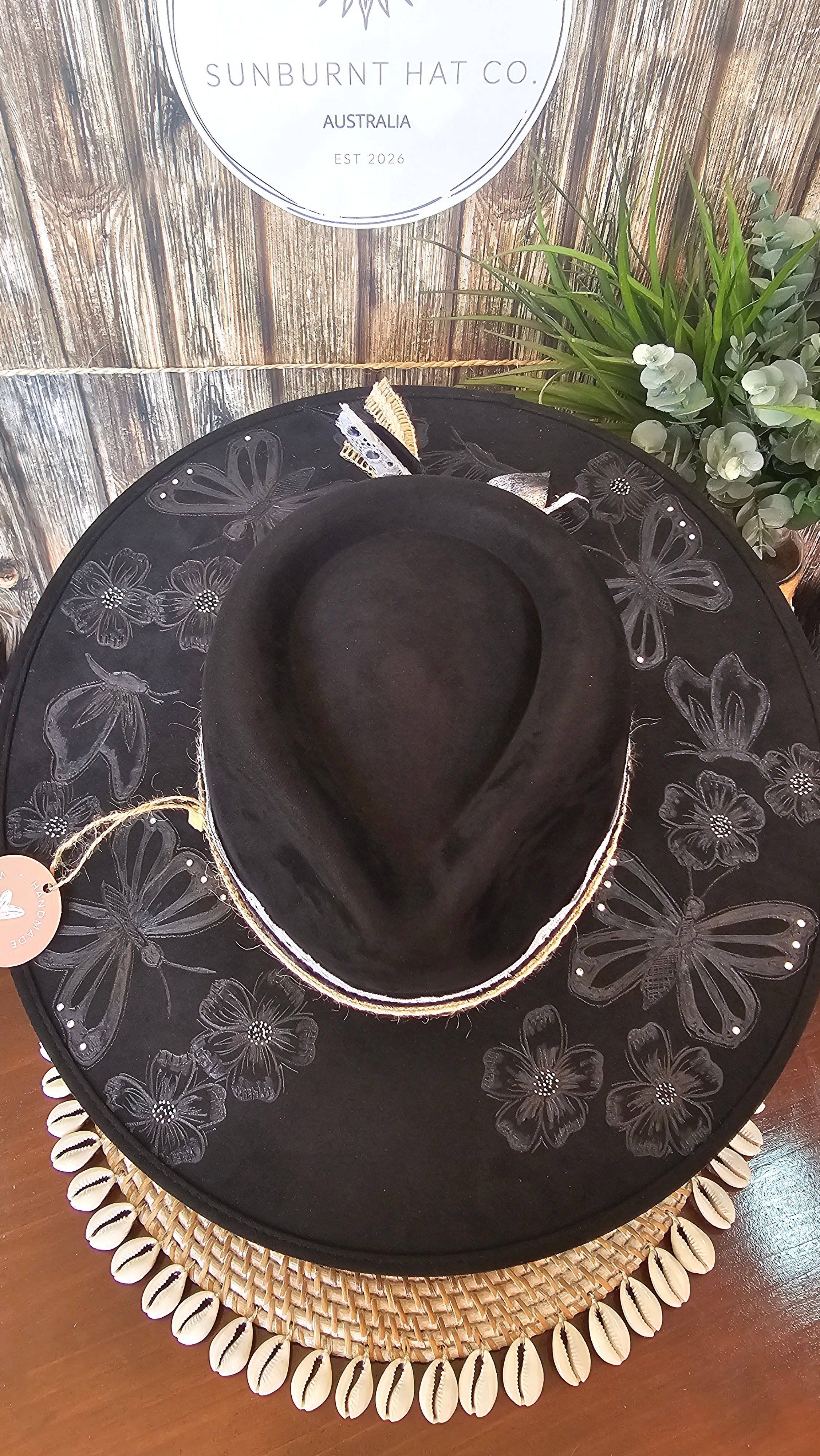 Butterfly Design Wide Brim - Black